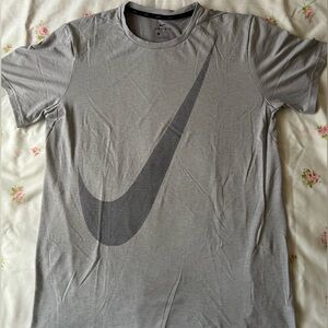 Nike Light Gray Short Sleeve Tee